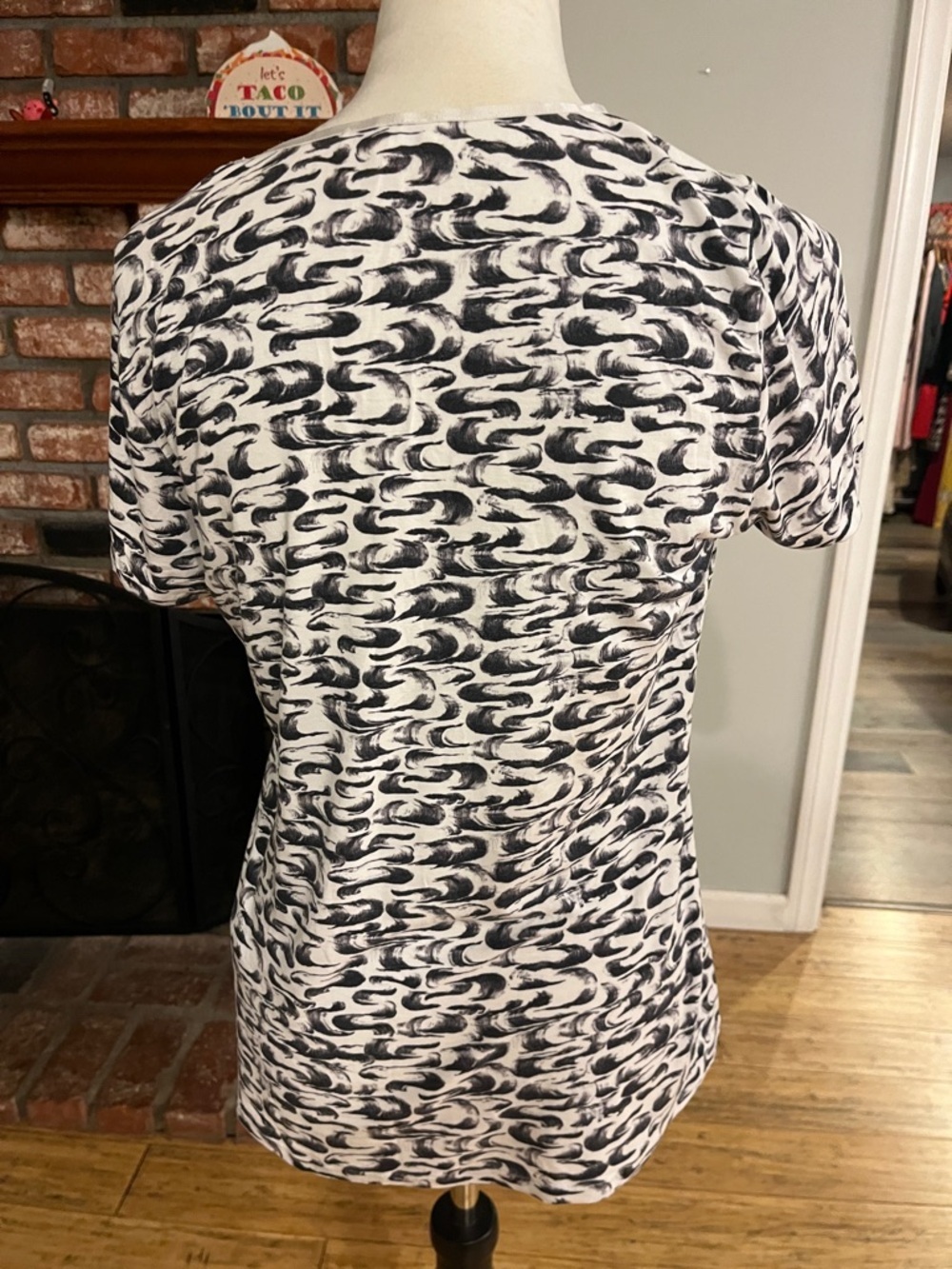 Reiss Black and White Abstract Short Sleeve Tee - Picture 2 of 2